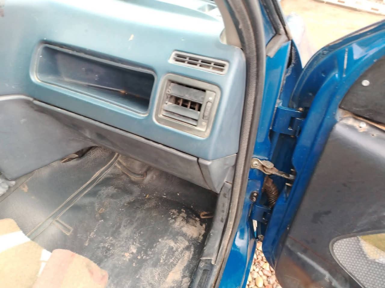 سلام عليكم فورت سيرا البيع محرك وكير وكسن شرط وتحويل شرط السعر 10 وبيهة مجال ***********
