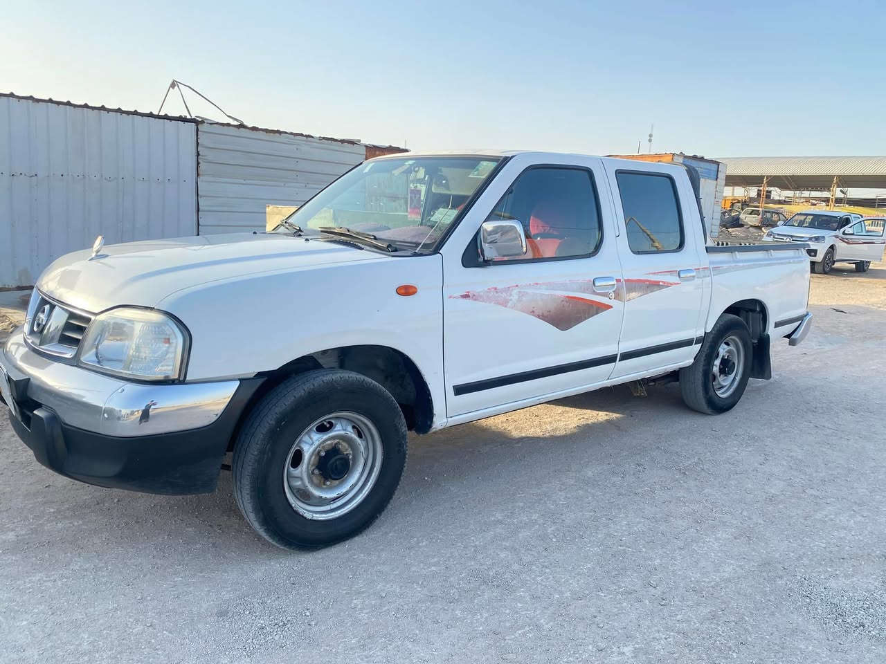 لبيع نيسان٢٠١٤ مكان سماوه استفسار ***********
