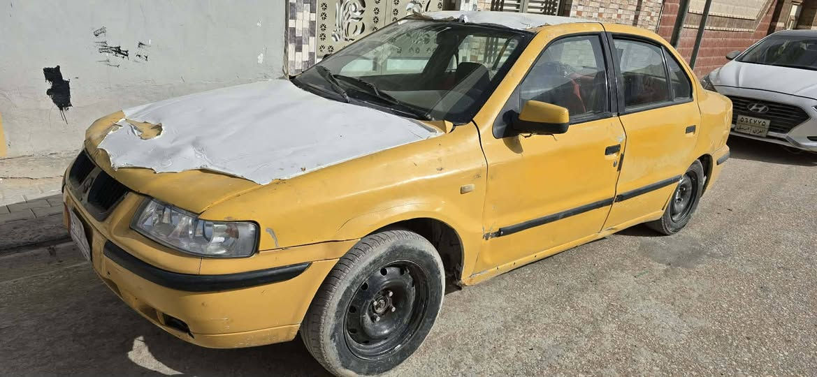 السلام عليكم ورحمة الله وبركاته 
سمند 2011 مكفوله من ضربه ولا صبغ وسياره جاهزه من كلشي حت تبريده يشتغل مكينه وكير مالكه بغداد 
بس اني اكفلك عشائر وقانون 
سعره 15 ورقه وبيه مجال قليل حق لجيه 
مكاني النجف الاشرف 
رقم تلفون ‏‪‏‪***********‬‏
