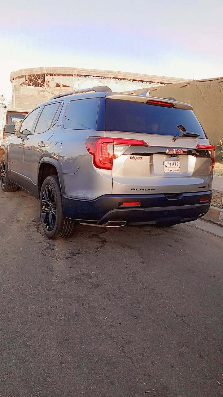 ‏GMC Acadia 2024 

المواصفات SLT فول

محرك 6 3600 كير 9 سرعه 

المسافة المقطوعة: 8 الف ميل فقط

شاشة كبيرة

كيج إليكتروني

داتا شو

بانوراما

كاميرات 360 درجة

حساسات 

سبعة راكب

كشنات جلد و هيتر وتبريد و كهربائي 

 كشن السائق هزاز 

رادار أمامي وجانبي

تحديد مسار

ويل كروم 

إشارات بالمرايات و رادار

تشغيل عن بعد

صندوق كهرباء

بصمة بالأبواب

هندبريك بصمة

لايتات LED + زينون

بك لايت LED

الضرر: بنيد وجاملغ صبغ فقط دعميه بلااديه بدون صبغ

الإرباكات فقط استيران

السيارة فول مواصفات 1/1 جاهزة 

بدون رقم عنوان بغداد السعر اتصل ***********
