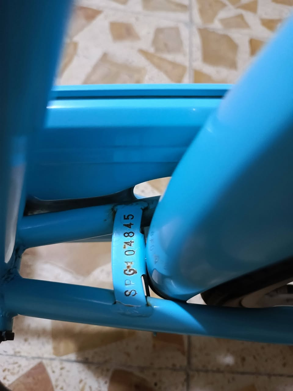 السلام عليكم بايسكل للبيع حجم 26 بالة اصلي كلة شغال وجديد مكان بغداد سعرة 130 للاتصال ***********
