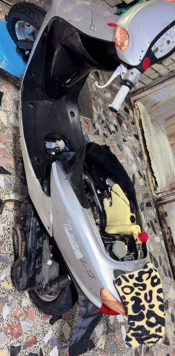 دراجه عصفوري 60 دراجة نضيفة شلعة معدل خير من الله كهربائي كلهة كاملة مكينة مامفتوح سعر 250 مكان بغداد عبيدي اتصال *********** استفسار
