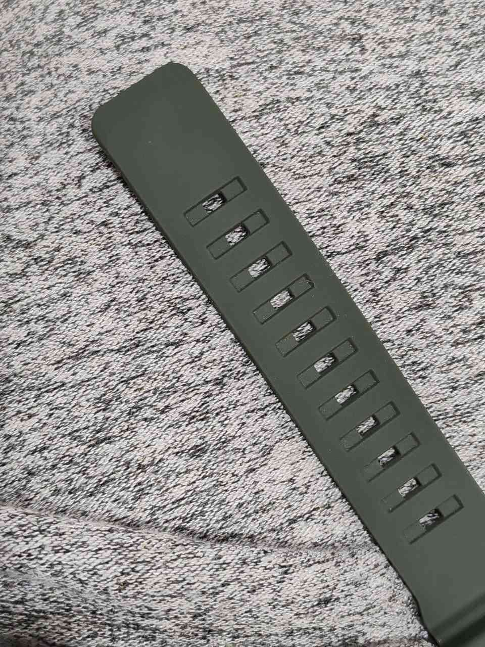 ساعة ماركة سكيمي
نوع العرض: ديجيتال (شاشة LCD كبيرة وواضحة)
Dual Time: توقيتين بنفس الوقت
مقاومة الماء: WR 5BAR
منبه (Alarm)
ستوب ووتش (Chronograph)
Countdown Timer عدّ تنازلي
صيغة 12/24 ساعة
إضاءة ليلية (Light)
سوار: سيليكون/مطاط بلون زيتي
الخامة: هيكل بلاستيك مقوى مع إطار بلون فضي
السعر ٣٠ مكاني بغداد و موجود توصيل


**إذا كنت صاحب هذا الإعلان وتريد حذفه لأي سبب، رجاءا أرسل رسالة إلى الدعم الفني**