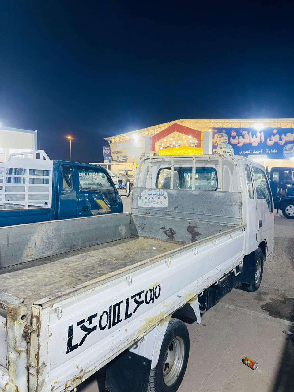 سلام عليكم 
كيه ١٩٩٩ قماره وربع 
محرك وكير واكسن خير من الله 
تايرات تخم نظيف 
رقم نجف انگليزي بأسمي 

سنويه لغاية ٢٠٣٠ اصدار جديد 
الشاصي مكفول 
السعر ٥٥ وبيها مجال 
مكان السياره النجف الأشرف 
الرجاء التواصل على الرقم 
 
*********** 
***********
اتصل وبيك خير ودلل
