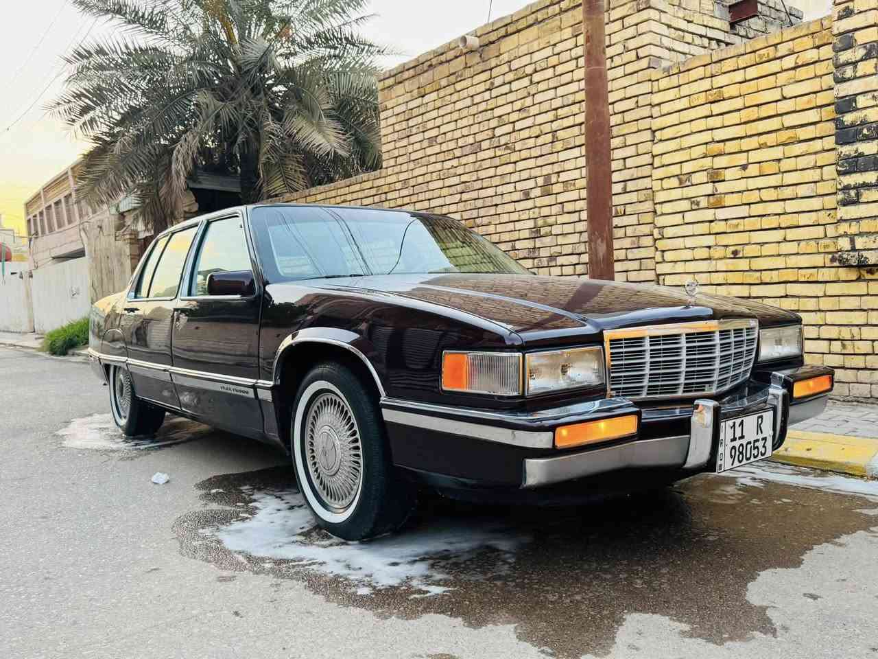 سلام عليكم
للبيع او المراوس

كاديلاك فليتوود موديل ١٩٩٢

الوحيده بالعراق بهذا الداخل الملكي

فول مواصفات

اليدور رزانه وسرعه ونعومه ومواصفات

جيده هلا بي

المواصفات

المحرك ٨ سلندر ٤٩٠٠

عدادات بالكامل دجتل

كشنات جلد بيجي

كشنات كهرباء

تبريد شغال وقطعتين

جنطه شفط

دبلات خلفيه هوائيه يعني ابدا

ما تحس بالطسه

كير تعليك ٨ سرعات

مري جانبيه كهرباء

ثمان ايرباك شغال بالكامل

السياره جديده جديده مابيها كل نقص

معمره شغل درجه اولى

السعر ب٩٠ 📱 ***********
