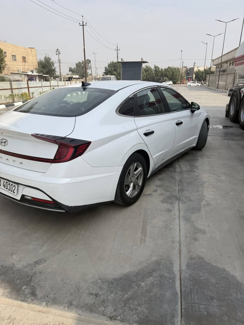 السلام عليكم

هونداي سوناتا 2021 

حادثها باب خلفي اصلي نفس الون وشويه صبغ بل هلاهل الخلفي 
بجم كبس بدون ايرباك السياره

مواصفات نص

شاشه 
رادار امامي 
رادار خلفي 
كير دكم
طفاء ذاتي
مانع صتدام
هند أبريك بصمه

كأمره 

تحكم ستيرن 

محرك 2500 تنفس طبيعي 

سياره جاهزه بدون نقص 

مكانها بغداد تقاطع درويش 

رقم سليمانيه بسم عربي وكاله تحويل حاضر
السعر 158
وبيها مجال 
الاتصال ***********
