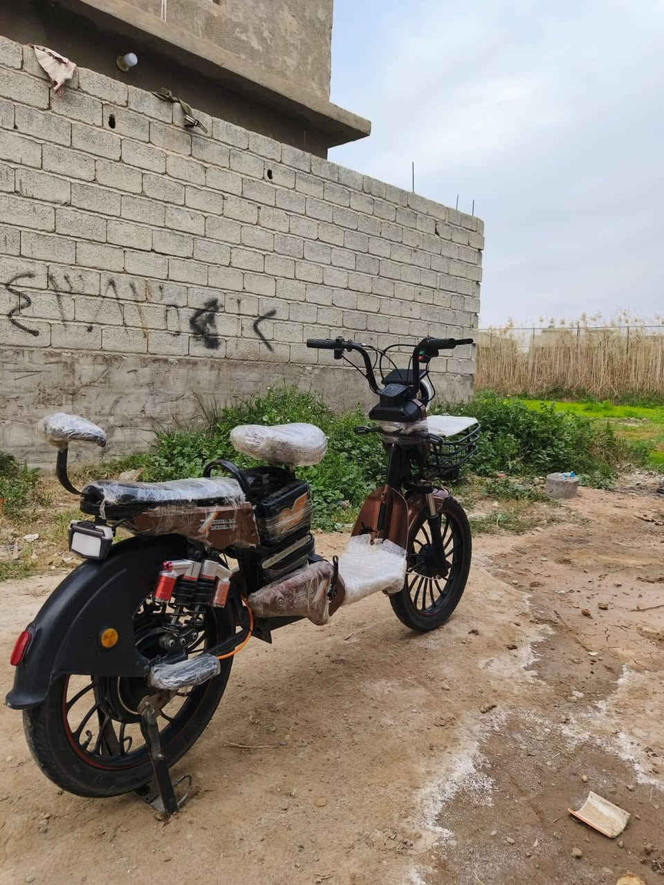 السلام عليكم دراجه شحن موديل 2024 دراجه نضيفه وما متعوبه مال جناي واستخدام قليل
تايرات جوبلس باتريات جدد وما بي اي نقص  *********** فلكه الامين
