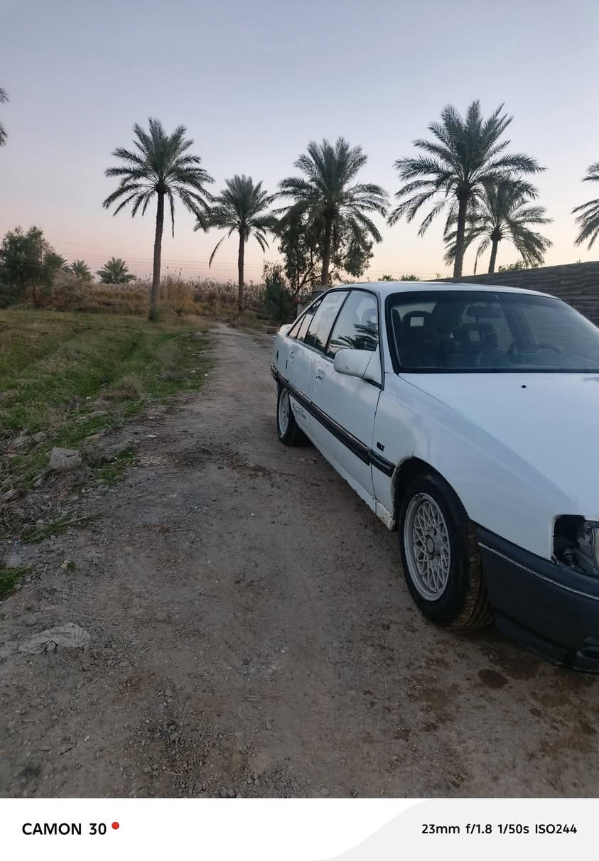 اؤبل اوميكا للبيع مكاني بغداد تاجي سعر 25ورقه وبيها مجال سياره جاهزه شغل واطلع الاتصال على الرقم ***********
