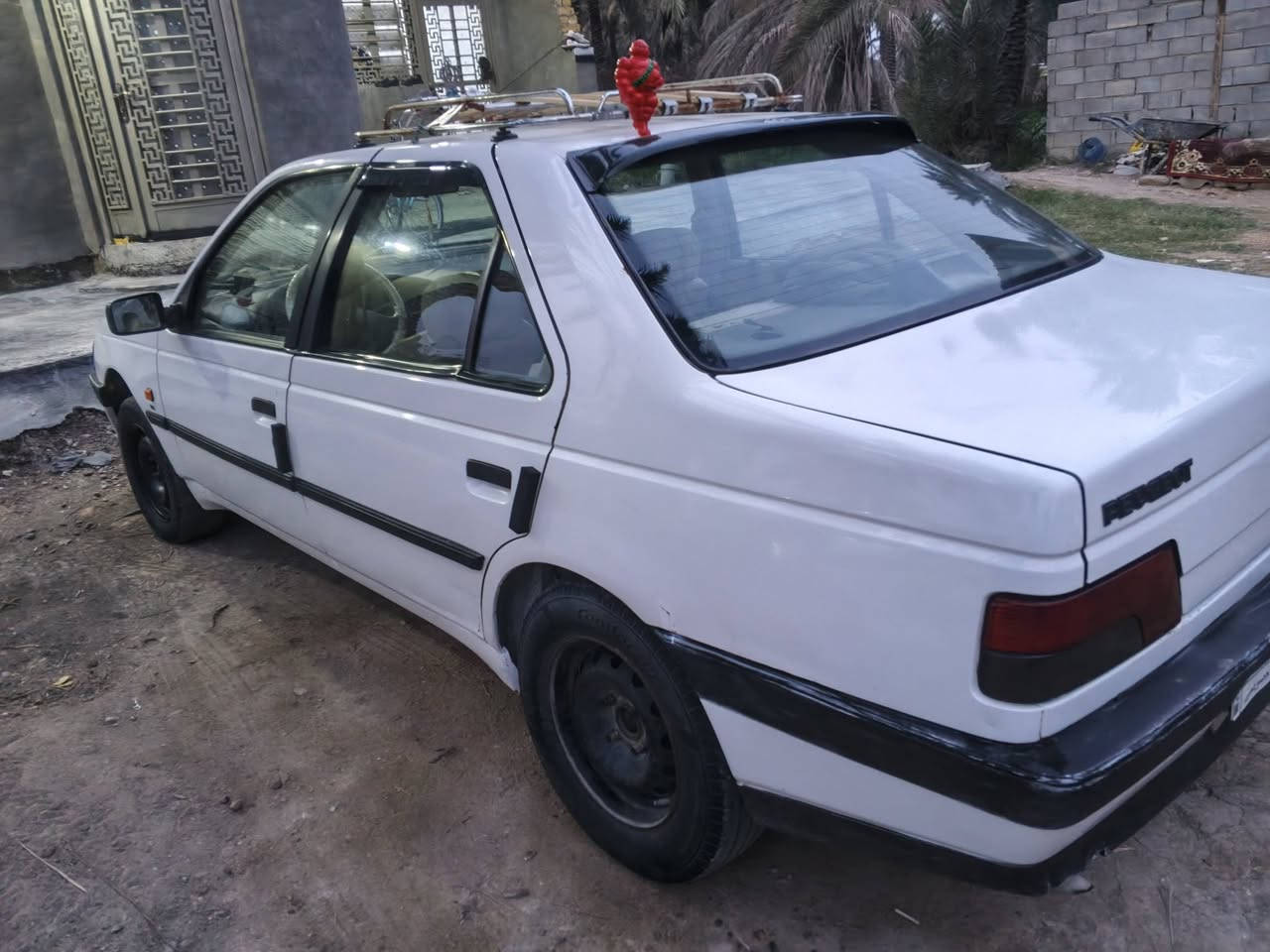 بيجو 405رقم كربلاء
موديل 2009 
حداديه نص50%
مكينه وكير خير من الله 
مابيها خياس بيها بس شويه 
وتعال وشوف بعينك سياره 
السعر 30وبيها مجال قليل 
حك الجيه
رقم هاتف ***********
