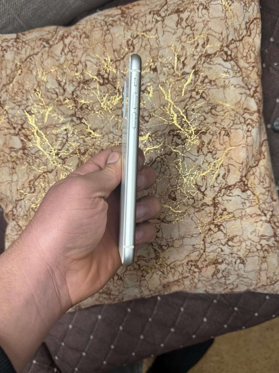 السلام عليكم ايفون ١١ ذاكره ١٢٨ بطاريه ٧٦ كلشي مابي مبدل سعر ٣٠٠ وبي مجال بياع تقاطع درويش ***********
