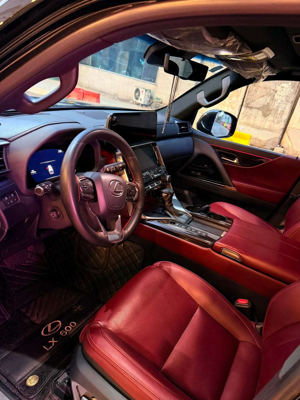 سلام عليكم
البيع الكزز

Lx600

موديل 2024

البلاتينوم ساز

ماشيه 11 الف

السيارة كفاله عامه بعده بحاله الزيرو

الاستفسار ***********
