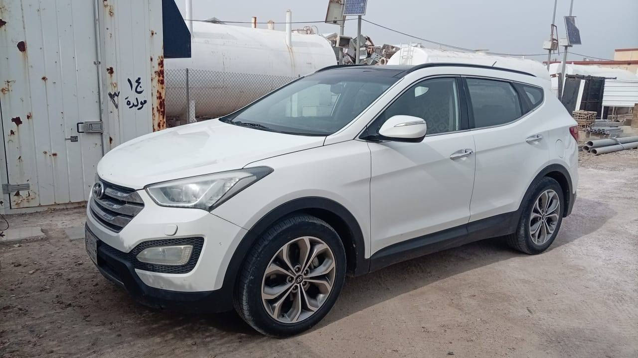 سنتافي خليجي ٢٠١٥
محرك ٦
٧ راكب
بصمه 
تبريد قطعتين
كشنات تدفيه 
دشبول لونين
فور ويل
تحكم ستيرن
زراكات لايت
لون ابيضّ 
الضرر
تعديل بارد جاملغ امامي
صبغ قليل مال شخط جاملغ خلفي
محرك مبدل كازكيت
محرك بدون تنقيص
السعر ١٧٥ وبيه مجال بسيط
***********
