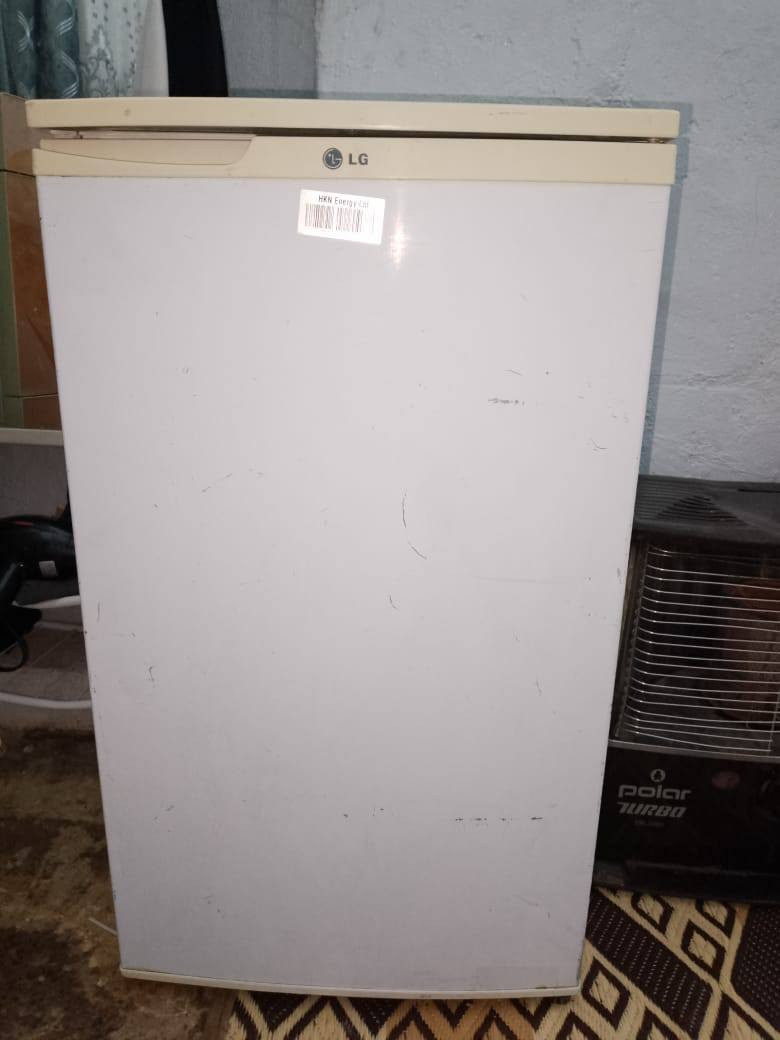 ثلاجه  للبيع شرط وضع شركه ح العنوان حي الانتصار السعر 60 التواصل بي واتساب ***********.         *********** يوجد توصيل
