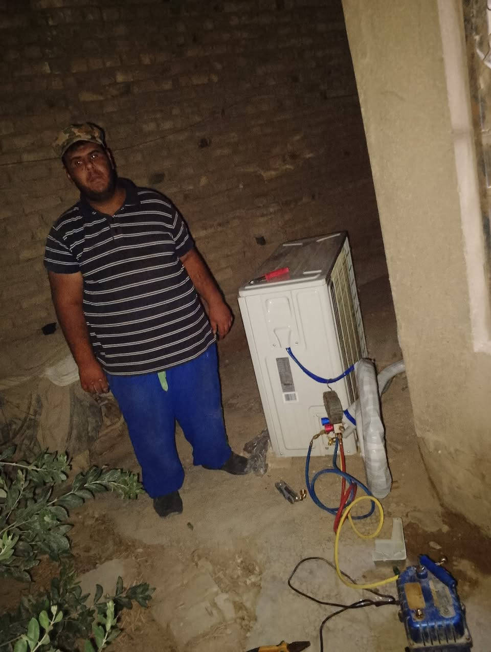 أ
نصب سبالت   وصيانه و تنظيف كافة أنواع أجهزة التبريد موقعياً و بكادر متخصص مع الضمان  .. 👷🏻‍♂️

يعنى عندك صيانة أو تنظيف لا تحتار   سبلتك مابي برودة لا تحتار سبلتك دفع الهواء ضعيف لا تحتار، إتصل بينا و راح نجيك لباب بيتك .. 
توصيل موجود 
عطل كهربائي 
تثبيت بردات 
تنصيب بلازمه 
تنصيب ستلايت 
تبدل حنافيات 
تبدل ماطور ماي 
تأسيس تانكي 
تأسيس كيزر
عندك باب لحيم شبابج لحيم
يوجد كادر 🫩🫩هسه يعلقون 

   ماعليك فقط الاتصال بمركز خدمة العملاء  على الواتس اب  
***********

🟥  تنظيف موقعي  لجميع الدوائر والشركات مع الضمان 
🟥 صيانة - شحن غاز مع الضمان - نصب - غسل 
عمل فاكيوم ..
فدوه ...فدوه .فدوه ...باب رزقنا متابعه للحساب
