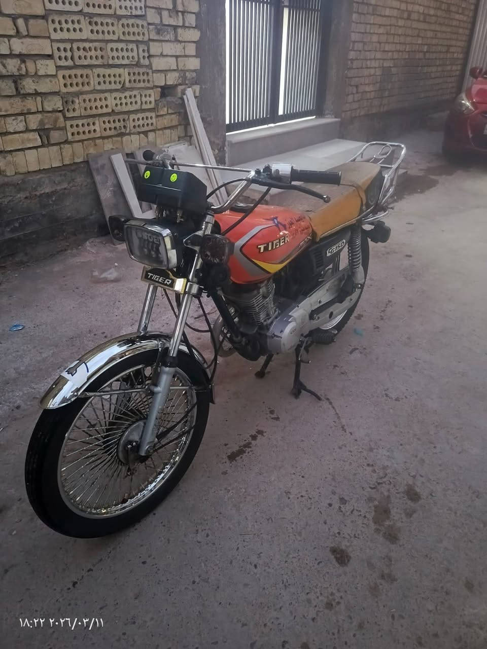 سلام عليكم 
تايكر ماكس موديل 22 اوراق موجودة 

كير 4 محرك خير من شلعه ومعدل فول 

الدراجه بيه فقط جبنه نضح بس موقوي لاتبخير ولاتنقيص  كهربائيات كلها شغال 

العنوان بغداد الشعلة للاستفسار الرقم *********** السعر 400وبيه مجاله بسيط
