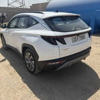 توسان للبيع موديل 2023 بدون صبغ مكان السياره بغداد البلديات تلفون 0772...