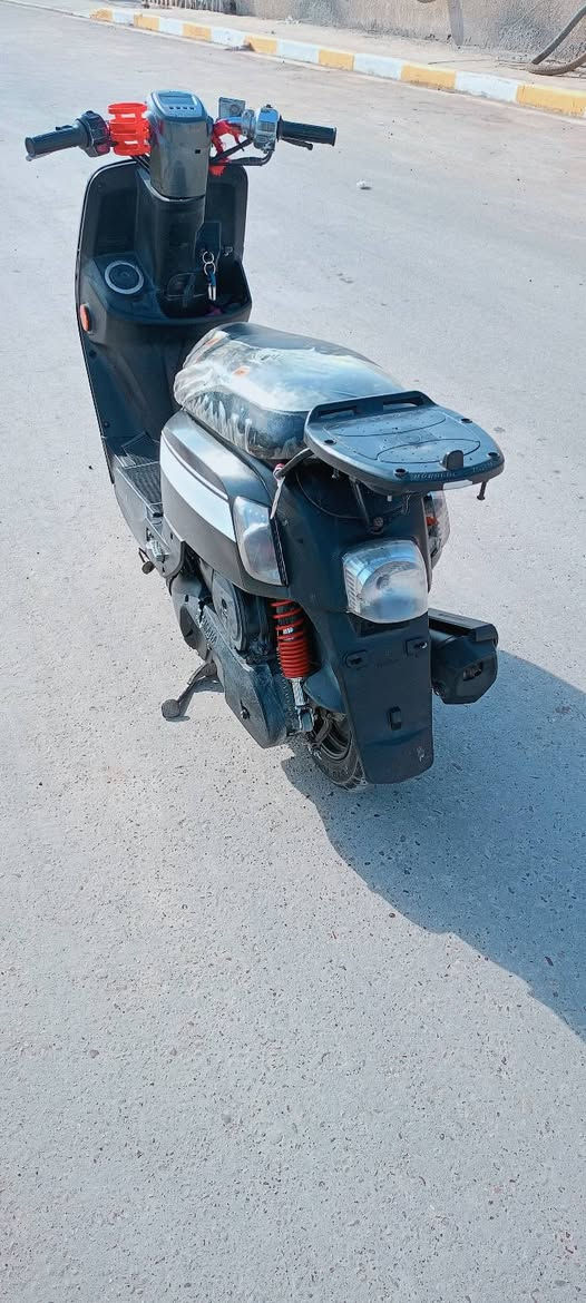 السلام عليكم دراجه بوليس مصطره مكينة اكسن مكفولات للبيع ب700وبيها مجال الرقم ***********
