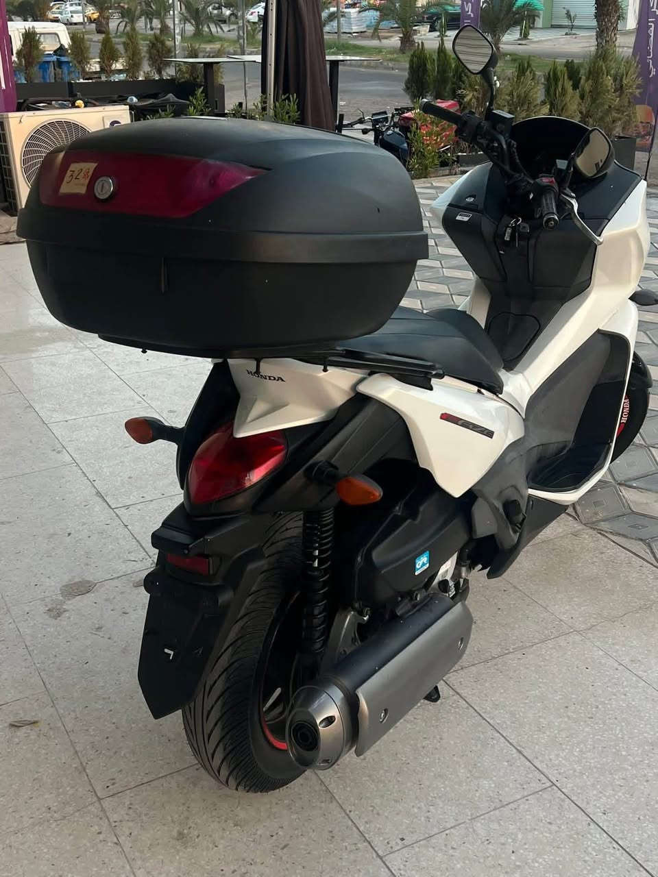 فورزا.  {فاز} 011 اليدور  دراجة اعتمادية ومابيها عطل

⭕️رقم بغداد دولي 

⭕️رقم دولي جديد وهزة جديدة 

⭕️بسمي ثاني يوم احولك شرط التحويل 

⭕️الدراجة بليته اصولية شرط مملعوب بيها 

 

 ⭕️ ماشية42 حقيقي شرط الفحص 

⭕️وياها جنطة اصلية حجم كبير +زعانف جانبية اني فاتحهن (اكو صورتين شادهن )+ تايرات خلفي امامي جدد البارحة شادهن + ادامة عامة للدراجة + دهن امزويل وفلتر جديد 

⭕️الدراجة كلش جديدة حتى عدتها وكتلوكاتها وياها 

⭕️مكينه  ممفتوحه  / كلجات كفاله جويتر واحد ونص  جيب فيترك وتعال افحص على راحتك 

⭕️لون ابيض صدفي   /نضافه ١٠٠٪؜ 

⭕️شلعه معدل قويه / كهربائيات كلها شغال / تراي يخبل ونعومه فول 

⭕️ملاحضه : دراجه حلوه ونضيفه وشرط احلى من الصور  ومداريها جيب  فيتر وتعال كلبها على راحتك 

⭕️سعرها خاص او واتس اب موجود 

⭕️مكاني بغداد  الكاضميه أو جسر الدوار

للاستفسار  :*********** بغداد, العراق
