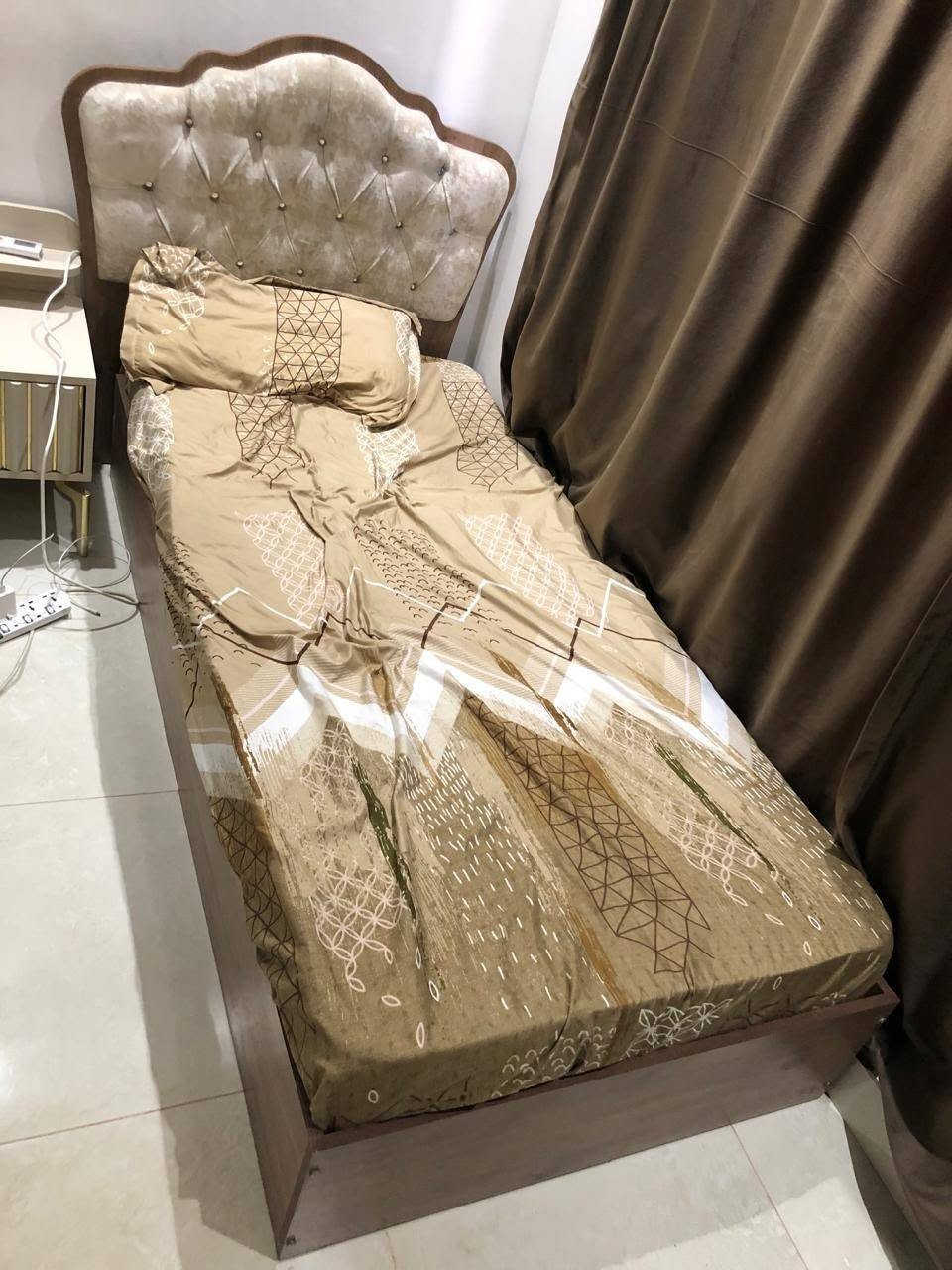 أعلان
✨ للبيع سريرين بحالة ممتازة ✨
🛏️ السرير الأول: جديد ممستعمل. 🛏️ السرير الثاني: مستعمل بحالة ممتازة ونظيف جدًا.
✅ جودة ممتازة. ✅ 
 ✅ السعر مناسب.
📞 للاستفسار والحجز: ***********
📩 التواصل اتصال أو واتساب أو مراسلة على الخاص.
