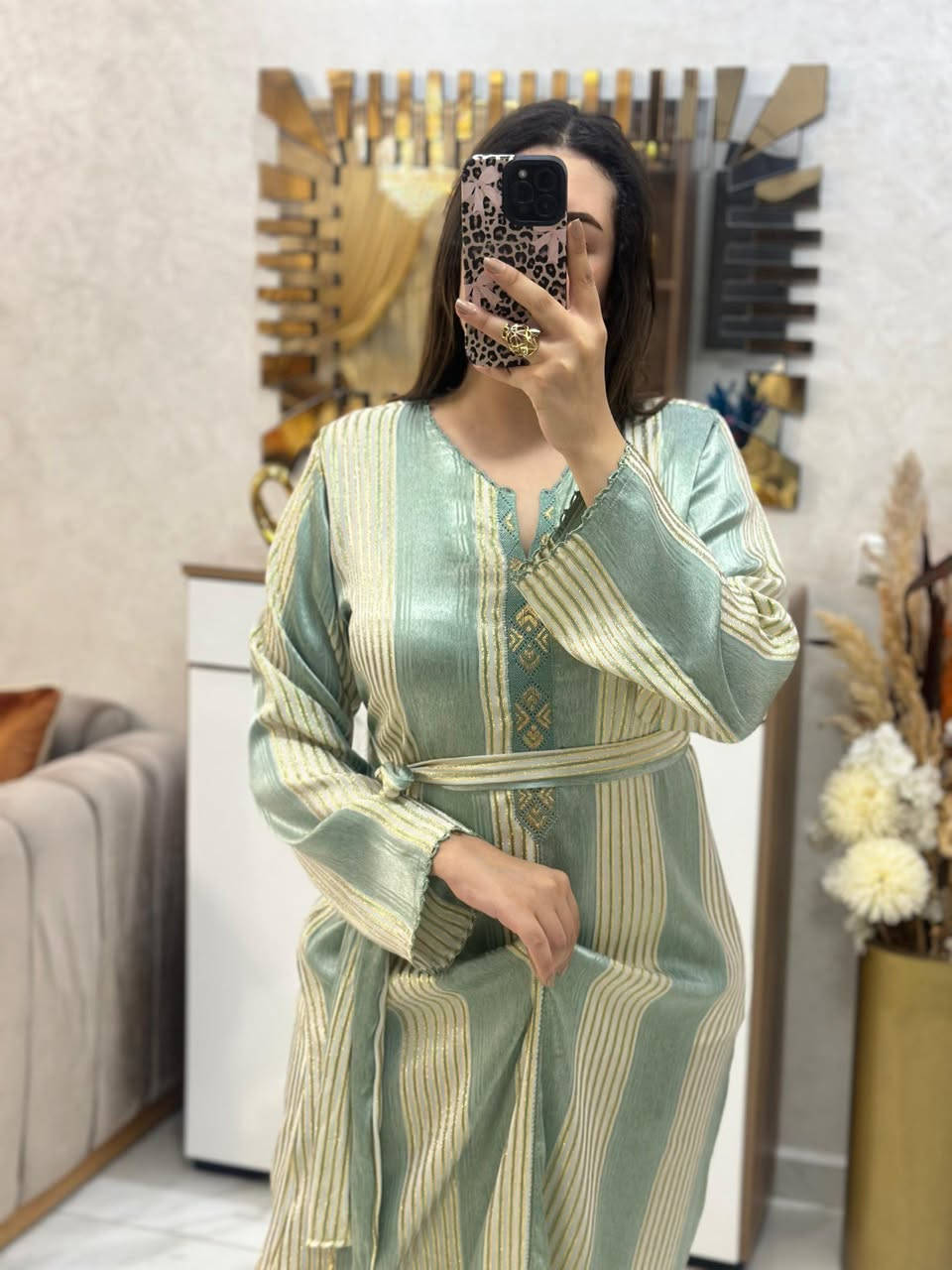 قفطان جوهرة بالحزام مخدوم بالراندة ديال ليد
L xl xxl 3xl
توب جوهرة حرير


**إذا كنت صاحب هذا الإعلان وتريد حذفه لأي سبب، رجاءا أرسل رسالة إلى الدعم الفني**