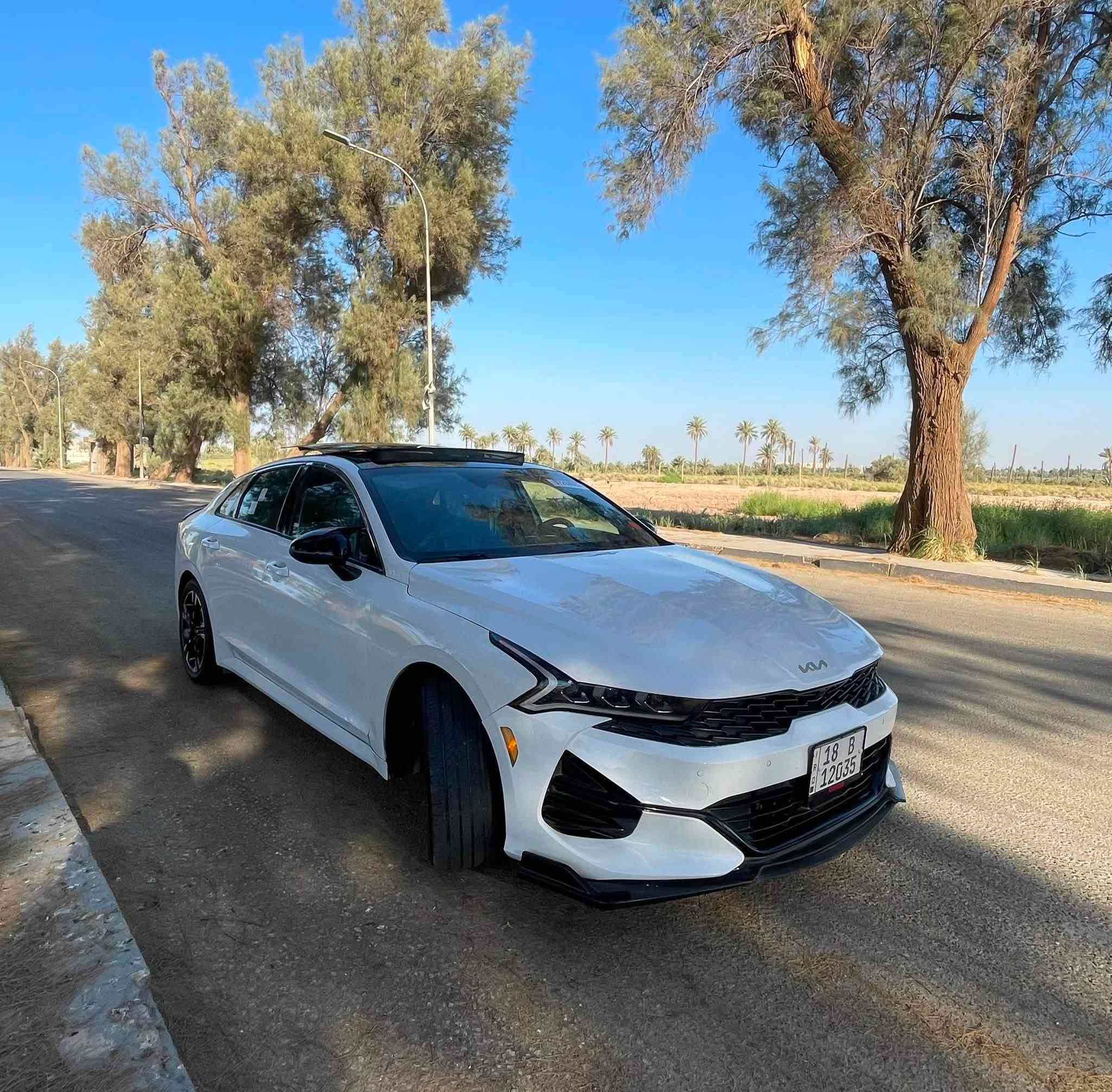 السلام عليكم 
K5 موديل 2021

مواصفات GT لاين فول للاخير
محرك 1600 تيربو

المواصفات:
بانوراما
بصمة تشغيل
كشنات تدفئة
ستيرن تدفئة
شحن هاتف لاسلكي
قيادة ذاتية على الخطوط السريعة
هاند بريك بصمة
تشغيل عن بعد
مثبت سرعة
نظام ABS
مانع انزلاق
حساس ضغط الاطارات
بك لايت LED
شاشة
رادارات جانبية
مراقبة النقطة العمياء
رادار المسار
كشنات جلد 
مقعد السائق كهرباء
لايتات ثلاث عدسات
نظام قيادة ايكو + سبورت + سمارت + نورمال
بلوتوث + AUX + USB
تحكم ستيرن كامل
كير اوتو + عادي
اوتو بريك
خرائط
ستيرن حرف D
زينون LED
توقف ذاتي عند الرجوع
صندوق ذكي
مكان حله 
142 بيه مجال 
***********
