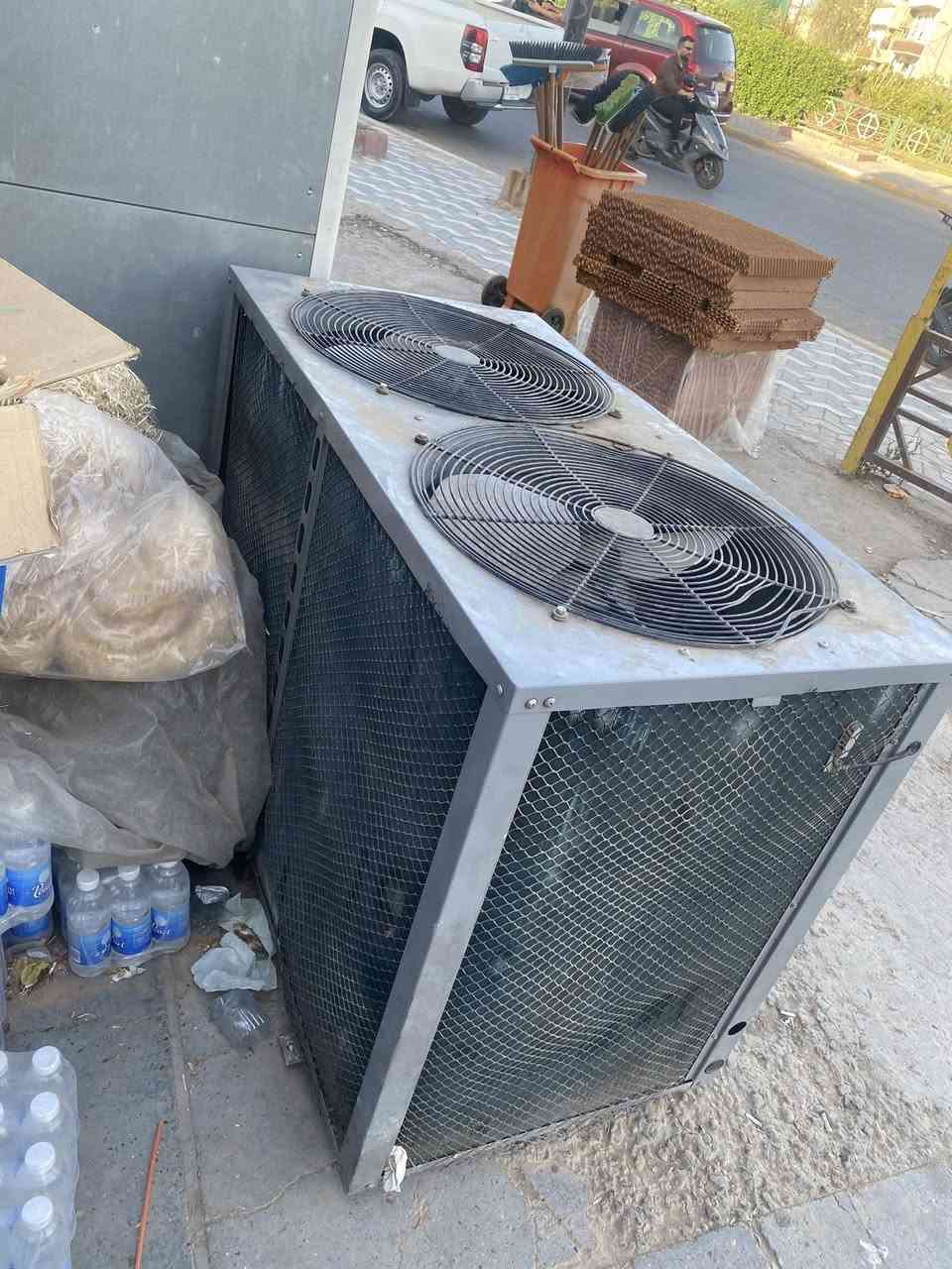 سبلت كنتوري 8 طن للبيع مليون او900 مكاني بغداد الشعله *********** شرط الشغل
