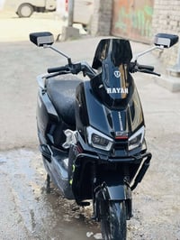 دراجه شحن الRAYAN موديل 2025 لون اسود مثل ما موضح بالصوره الدراجه نضيف...