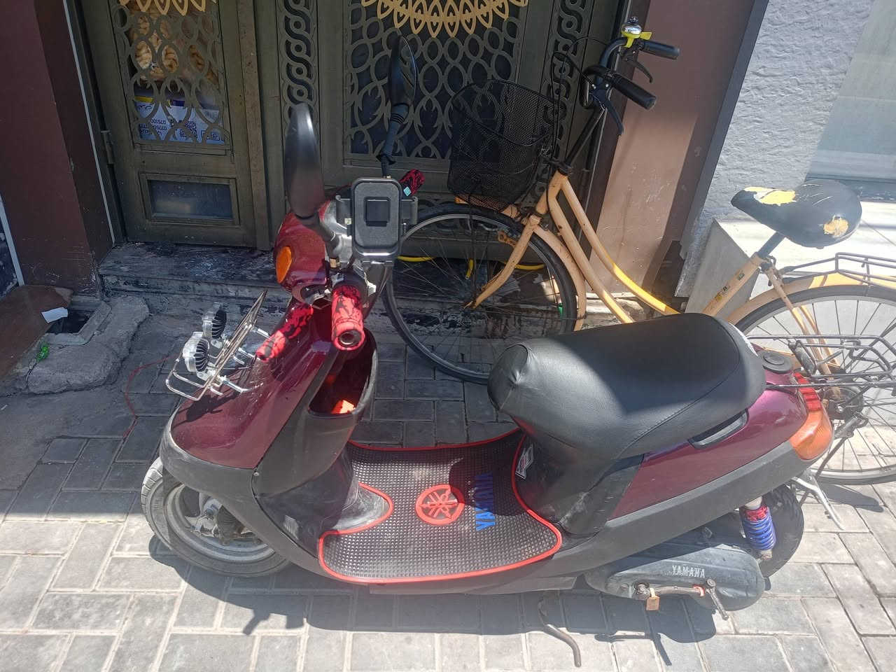 سلام 
وعليكم ماطور بوتين فول نضافه ما مفتوح شرط كلو شغال كلو جديد كدام العين السعر 350بي مجال عن اني حي النور توصل وتساب ***********او على رقم
