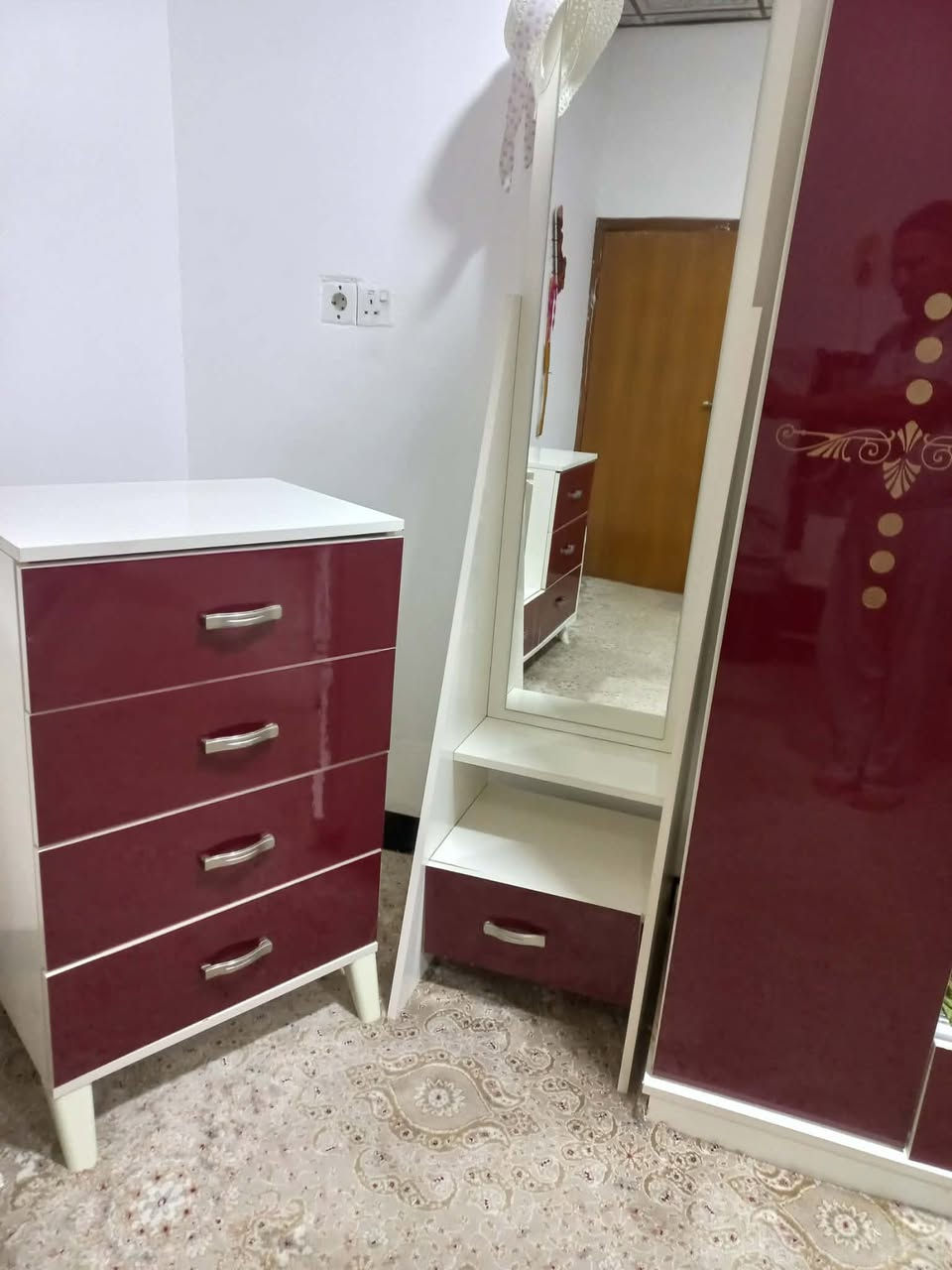 غرف نوم تركيه ٩ قطع بيه ضرر موضح بالصوره 
الكنتور 
ارتفاع ٢.٣٠
العرض ٢.٧٥
الجربايه ٢×١٨٠
السعر ٤٠٠ بيها مجال 
العنوان العلم


**إذا كنت صاحب هذا الإعلان وتريد حذفه لأي سبب، رجاءا أرسل رسالة إلى الدعم الفني**