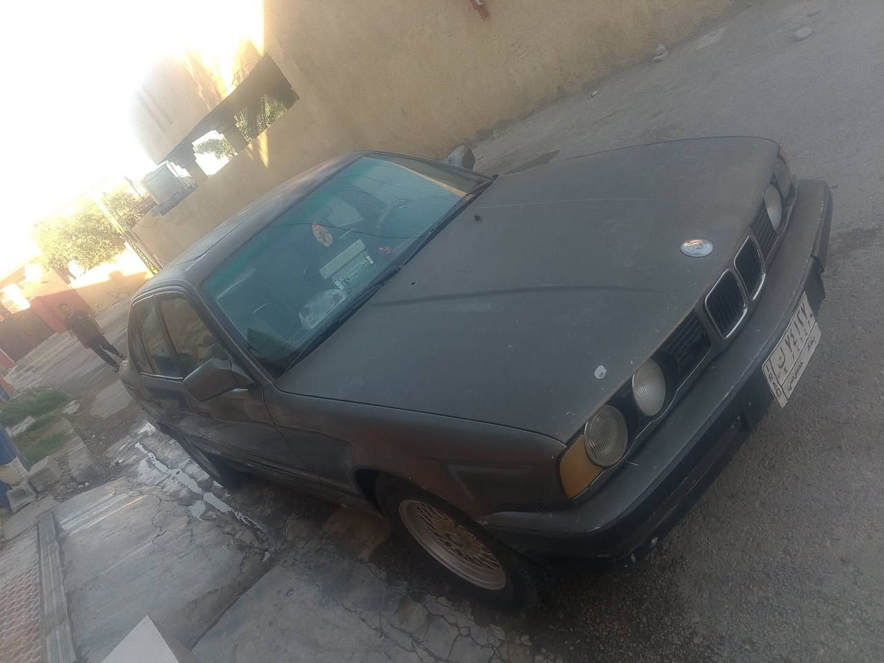 السلام عليكم 
 للبيع بي ام حجم 530 
موديل 91 رقم بغداد بسمي محرك كير حداديه كله كفاله غرفه نظيفه مكان السياره ديالى  السعر 55 وبي مجال بسيط  ***********

