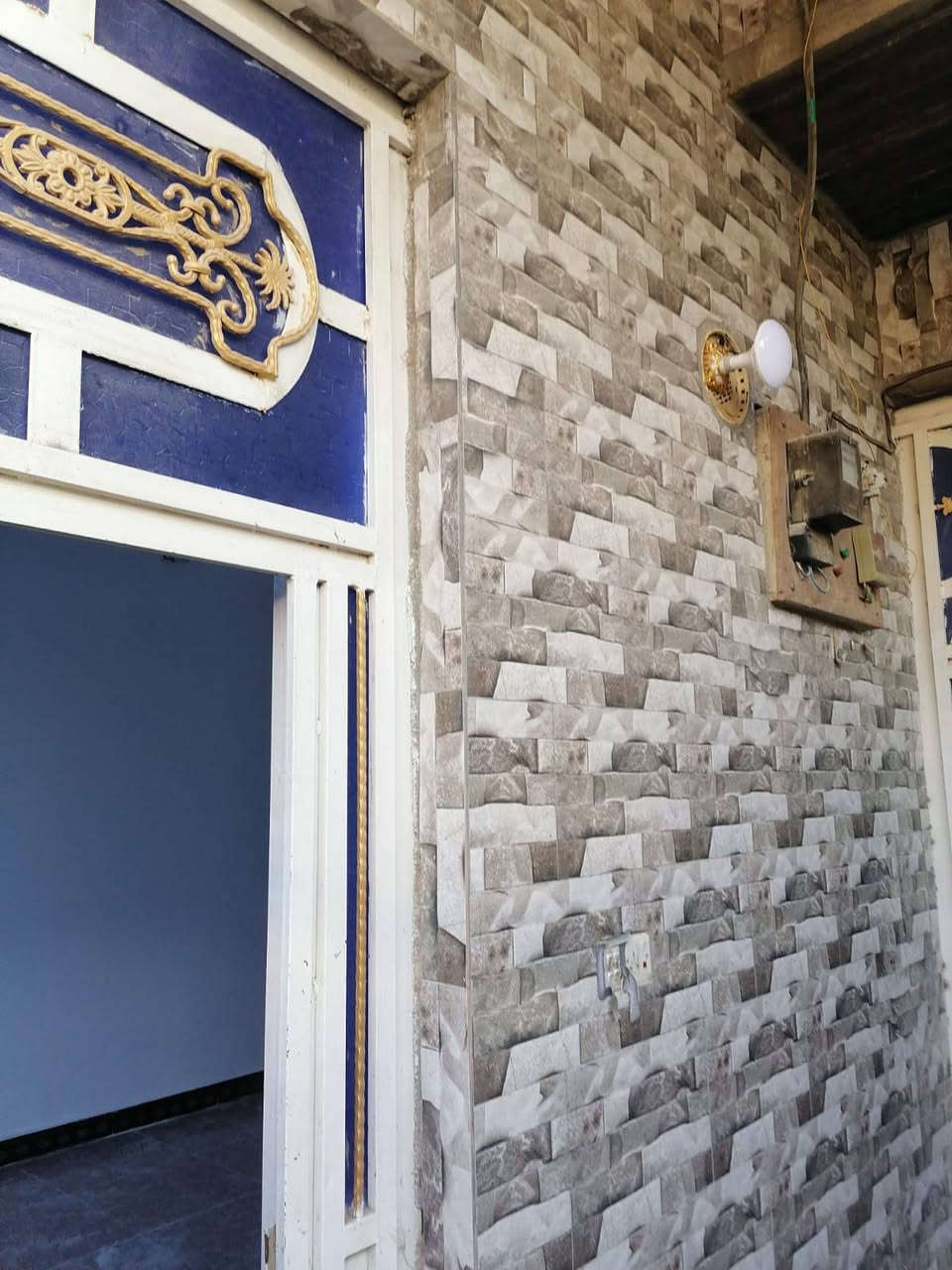 بيع مستعجل
بيت ١٠٠م امامي طابقين
بناء حديث كونكريت مسلح

سعر ١٤٠ بيه مجال

يقع في حي الشهداء

قرب مدرسة رمضان مبارك بشارع ابو صادق

حاليا فارغ جاهز للسكن

يحتوي طابق الأول على غرفه وصاله ومطبخ وصحيات داخليه وخارجيه واستقبال

طابق ثاني غرفتين وصاله وصحيات
موبايل للاستفسار ***********
***********
