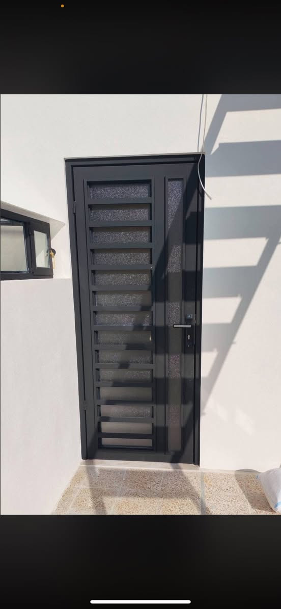 🔨  [معمل حدادة عبد القادر ] 🔩
نقدّم جميع أعمال الحدادة باحتراف وجودة عالية:
✔️ أبواب حديد
✔️ابواب قاصة
✔️ شبابيك وحمايات
✔️ درابزين سلالم
✔️ بوابات ومظلات
✔️اعمال السندويج بنل 
✔️ تنفيذ حسب الطلب وبأسعار مناسبة

⏱️ دقة بالمواعيد
💪 شغل متين وعمر طويل

📞 للاتصال والاستفسار:
***********
***********
