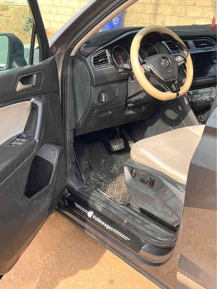 بسم لله 
 سياره فلكسواكن تيغوان موديل 2020
موصفات سياره SE
فول ماعدا لفتحه
7راكب
رادار امامي 
رادار خلفي 
رادار جانبي
توقف ذاتي 
كشنات امامي تدفئه
شاشه كبيره
كامره دواره
اوتو هولد
هندبريك بصمه
ماشيه تقريبا 71الف مايل
ضرر سياره صندوك مبدل بلادي نفس لون
صبغ جاملغ خلفي 
باب لخلفي بارد اثر طخت ماطور
 سعر 167 وبيه مجال 

لااستفسار ع رقم 
*********** هذا وتساب
*********** أربيل
