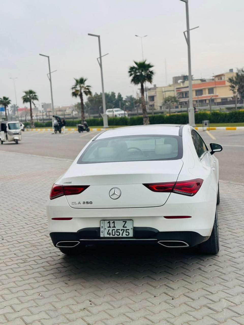 مارسيدس CLA250 موديل 2023 للمراوس 
حادثها جاملغ وبنيد  السياره جاهزه من كلشي وبأسمي مكان السياره بغداد الغزاليه ***********
***********
