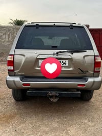 نيسان باثفايندر ٢٠٠٤ وارد امريكي للبيع  السعر ٧٥ وبيها مجال  للاستفسار...