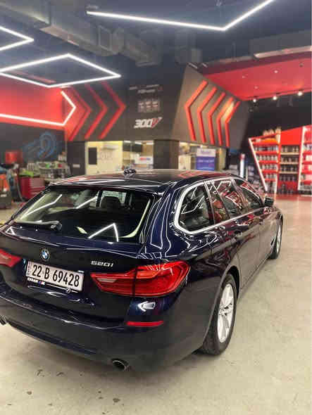خليجي BMW 520i  مكينة 2.0 تون تيربو  سيارة جاهزة من كل النواحي باسمي بيها 3 قطع صبغ اثر جراد ما بيها حادث سيارة فول مواصفات سعر 140 *********** بغداد
