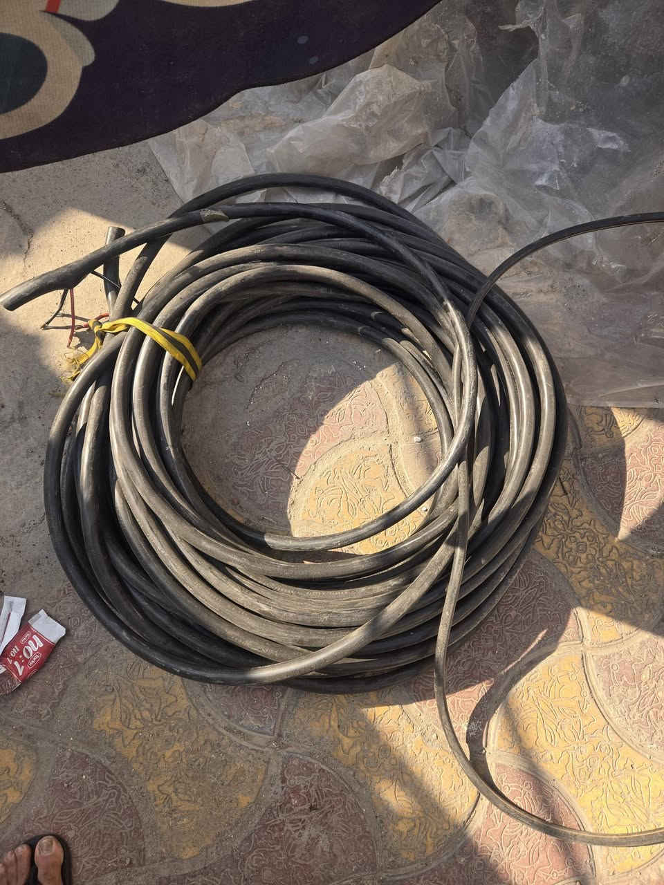 كيبل ٣ فيز اردني ١٦ ملم الصنع اردني مستخدم قليل  متوفر ٣
قطع قطعة ٥٠ متر
وقطعتين ٣٠ متر 
سعر المتر ٨٢٥٠ المكان بغداد المشتل ***********
