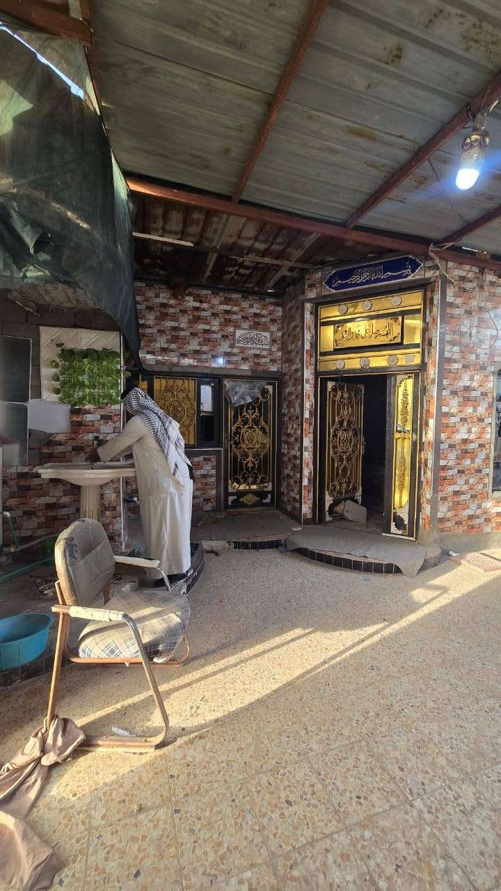 🏠دار للبيع📍دار للبيع🏠 
✨تجاوز تجاوز تجاوز✨ 
🔶 القبله حي الرشيد المساحه 200متر السكف جينكو شغل درجه اولى غرفتين وصاله ومطبخ واستقبال وصحيات وكراج يبعد عن التبليط 150متر ماعليه ازاله السعر 15 وبيه مجال للشراي للتواصل واتساب فقط متواجد ***********
