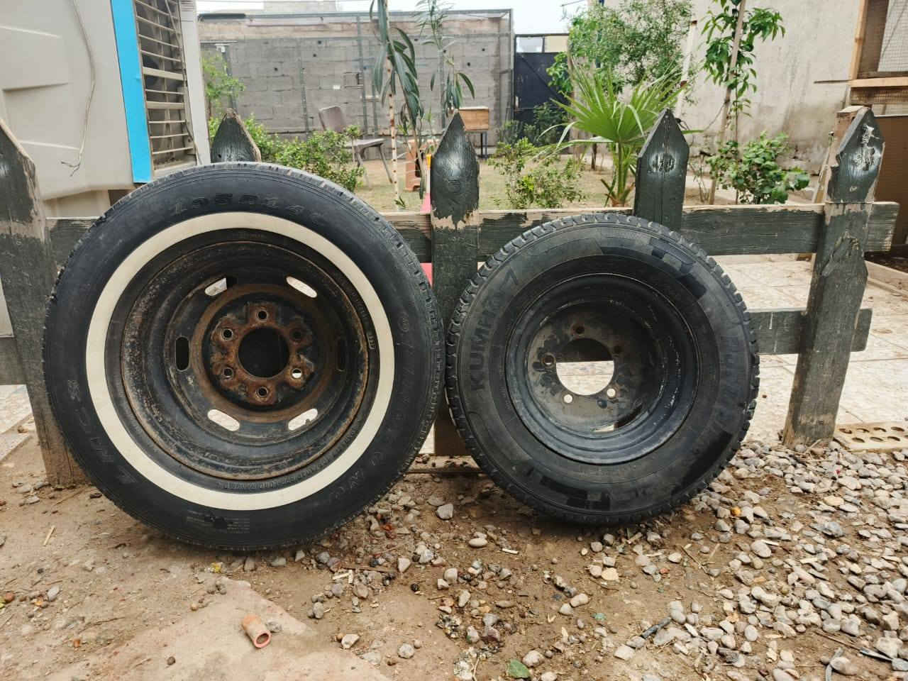 زوج تايرات ... قياس 12  وثاني 14
نضيفات جيب وشد 
بغداد ::::***********
