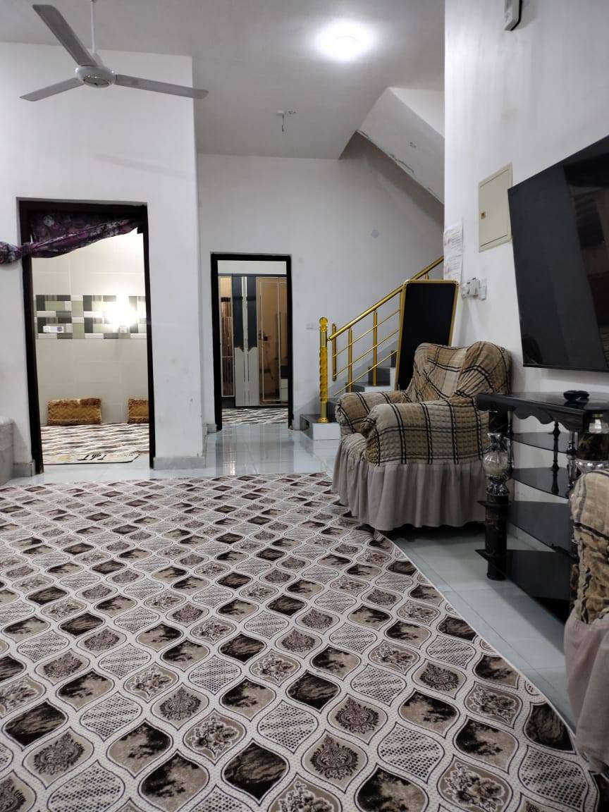 #بيت ركن للبيع طابقين بحي العمال مقابيل المدرسه قريب لشارع العام📍
•المساحه【150م】
•شارع 【#15م】
__بناء سنة (25)
مطلوب للأسكان /37 مليون
محتويات البيت 
طابقين 
الطابق الاول الارضي 
(غرفه5/500×4)+ (وصاله جبيره) +( واستقبال6 اله ربع×3 ونص) ومطبخ (حار +بارد) حمامات (داخليه وخارجيه)
الطابق الثاني
يحتوي عله غرفتين نفس قياس الطابق الاول وصاله 
علما سعر البيت مناسب للشراي ومطلوب للأسكان( ٣٧)
واجهة البيت(15)
 ________للأتصال *********** او مراجعة مكتب الوثيق
________________________
{{#مكتب_الوثيق_للعقارات_في_السماوة }}
________________________
#للاستفسار الاتصال📞 او مراسلتنا عبر الوات ساب
«***********»
 #عنوان المكتب سايدين حي الحكم قرب مرطبات فستقه
#ملاحظة: لعرض عقارك ماعليك سوى مراسلتنا 
عبر بريد 📩الصفحة او عبر الواتساب📲
{{👍#تابع_الصفحة لتصلك عروض مكتبنا 🫰🏛}}•

#الوثيق_بصمة_قيادة_ومنهج_واضح
