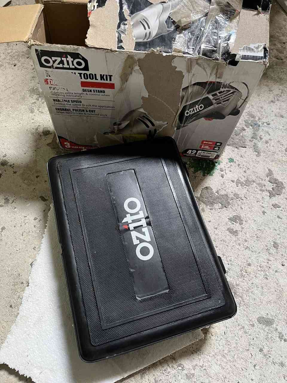 فرطونه. نقص فقط فحمات 
السعر 10 الاف مع الادوات


**إذا كنت صاحب هذا الإعلان وتريد حذفه لأي سبب، رجاءا أرسل رسالة إلى الدعم الفني**