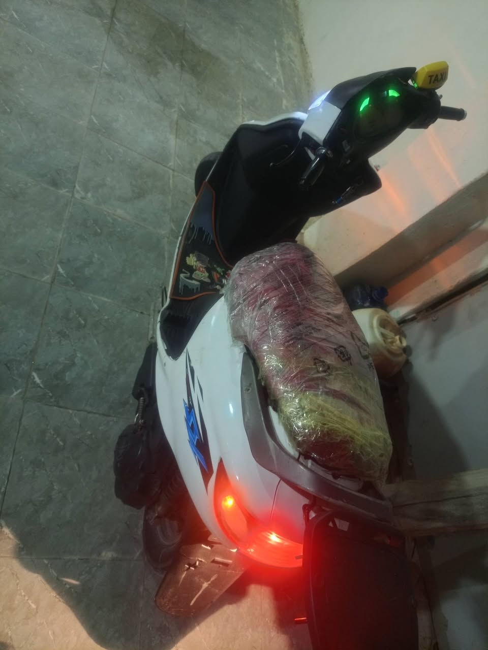 السلام عليكم دراجه فراشه فحل درجه شوفت عينك شلعه ومعدل فول دراجه مكينه جديده درجه حاويه وحلوه شوفت عينك تجي تفحص وتخذه شغله سلف كهربيات شغاله مكان نجف عمو170 سعر 500وبيه مجال لشراي***********
