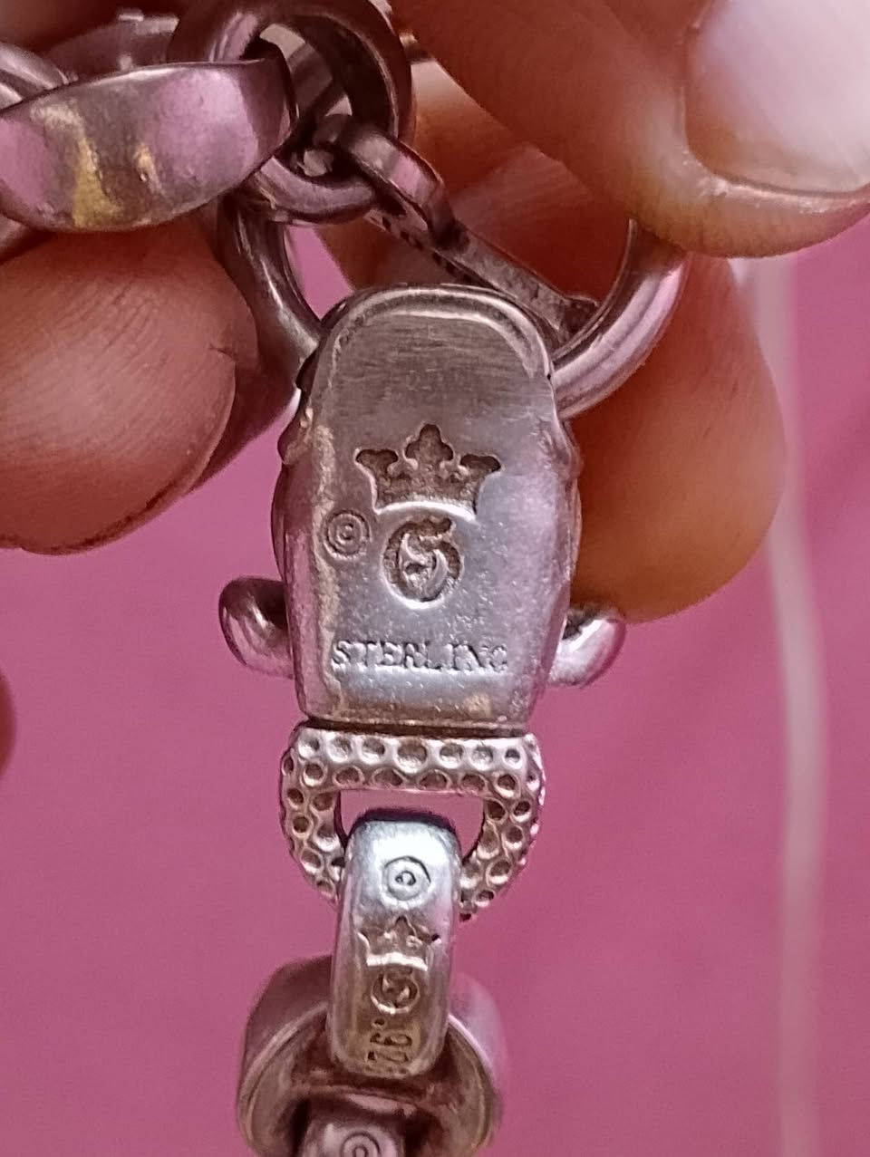 اللبيع زنجيل أيد فضة مال بالة امريكي
ثقيل سعر 150 وبي مجال  رقم تواصل ***********
