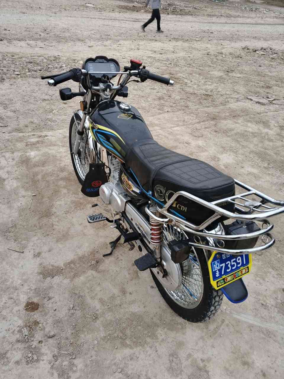 السلام عليكم دراجه تايكر موديل 25 طالعه بشهر العاشر دراجه جديده حلوه وخير من الله مكان ديالى بعقوبه***********
