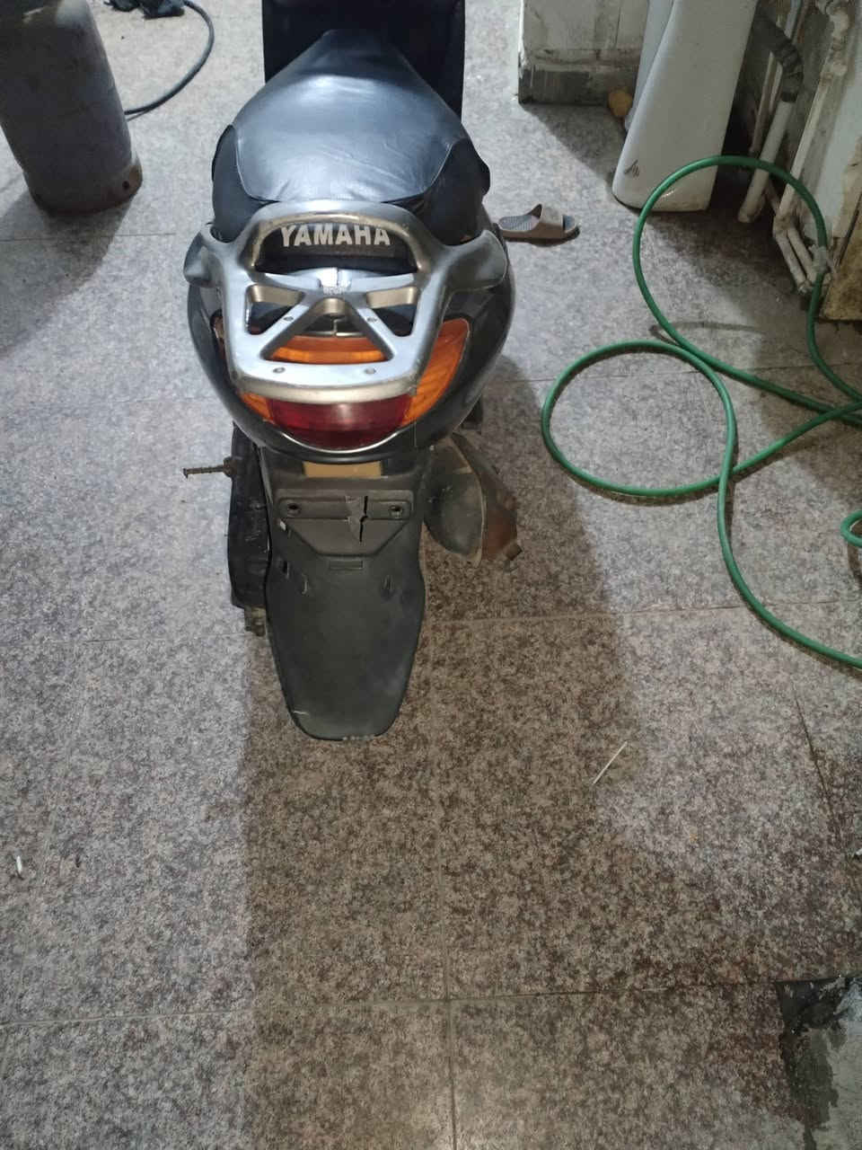 اكزز فحل كله شغاله سلف هندر شلع مشي ناعمه وحلوا ٤٠٠ وبيه مجال ***********
