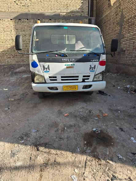 كابسة نفايات 
٨ مكعب
ازوزه موديل ٢٠٠٩
سياره لا تنقيص لا تبخير ما ناقصها شي كبل للشغل
السعر ٩٠ 
العنوان ميسان العماره 
*********** 
المو شراي لا يخابر رجاءاً
