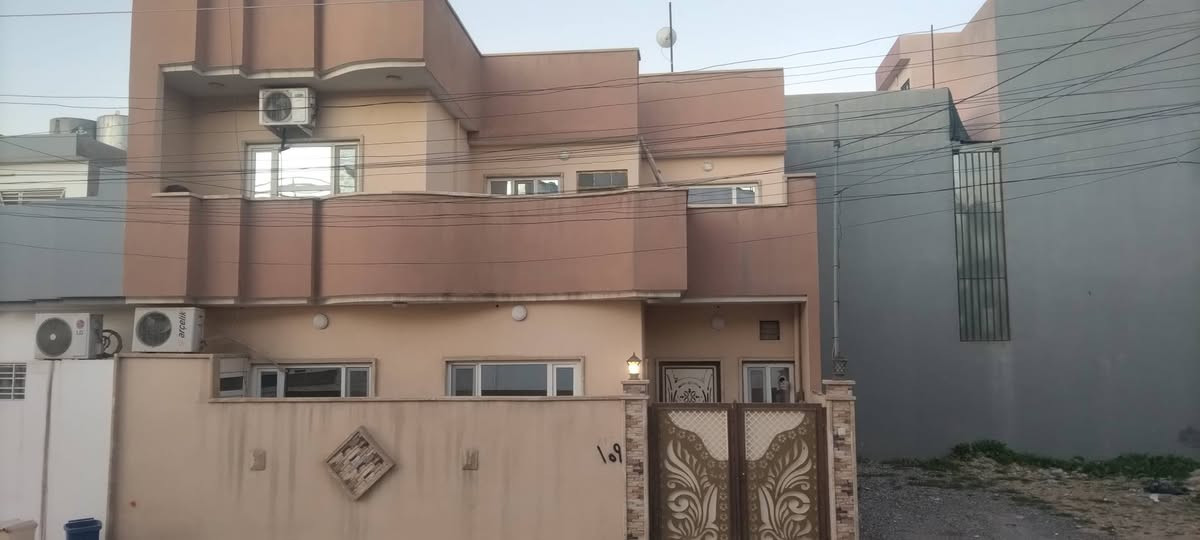 اعلان رقم 166
🔴 البيت في مقاطعة 118
🔴 سند طابو الزهور
🔴 المساحة 100 متر  
🔴 السعر 220 مليون
🔴 طابق واحد يتكون من كراج ومطبخ واستقبال هول وسطي وصحيات  غرف نوم
🔴 الطابق الثاني 3 غرفة نوم وسطح
🛑يعلن  مكتب أرض الكندي للتجارة العقارات 🔊
🔥🔥 بيع وشراء الأراضي  والبيوت 🔥🔥(سكني/ زراعي/ تجاري)
🛑يوجد عروض اخرى في المكتب✅نستقبل كافة العروض 🔥
🛑لتفاصيل اكثر زيارة المكتب او الاتصال على أرقام الهواتف

***********

***********

***********
