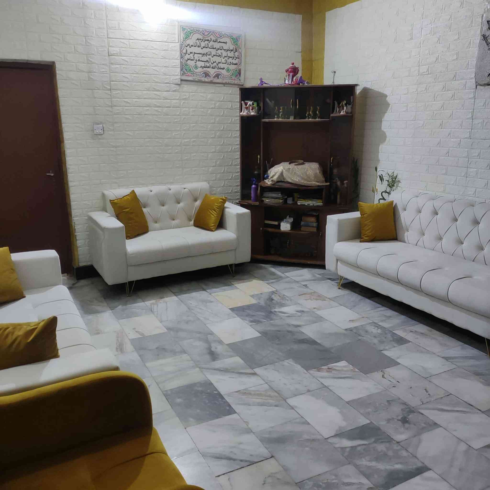 بيت للبيع كريطعه نهايه فرع الجامع منطقه كله خدمات ومكان مميز وحلو ٢٦٠م وباسم ابو البيت


**إذا كنت صاحب هذا الإعلان وتريد حذفه لأي سبب، رجاءا أرسل رسالة إلى الدعم الفني**