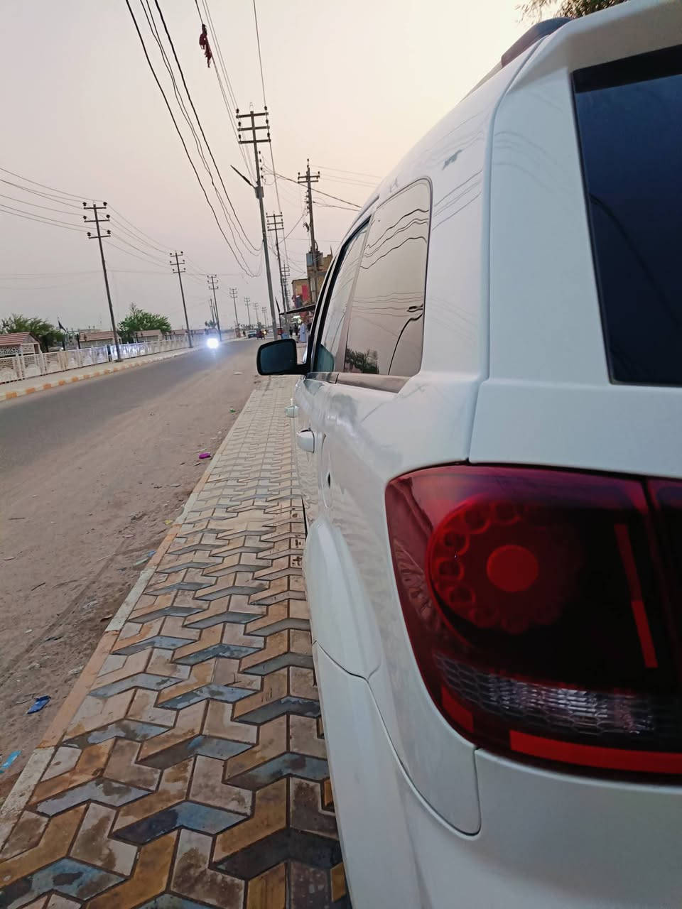 السلام عليكم       ..     للبيع
دودج جورني 2020 كروز رود فول مواصفات
 
محرك 4 سلندر 2400 گير ATF 4 نمر
سلايد روف (فتحة)
 شاشة كبيرة محدثه SRT بالكامل 
حساسات خلفية 4
كامرة خلفية 
كشنات جلد 7 راكب 
كشن السائق كهربائي
مخازن عدد 3 
ويل قياس 19
السيارة بأسمي مرقمها بأيدي سنوية للـ2029 ذي قار 
حدادية 75 %
السيارة بيهه نواقص بسيطة 
صبغ حزام وشوي من بداية القمارة صور الحادث مرفقة بالمنشور 

السعر 145 ورقة وبيها مجال بسيط 

مكاني ذي قار   إتصال ***********
