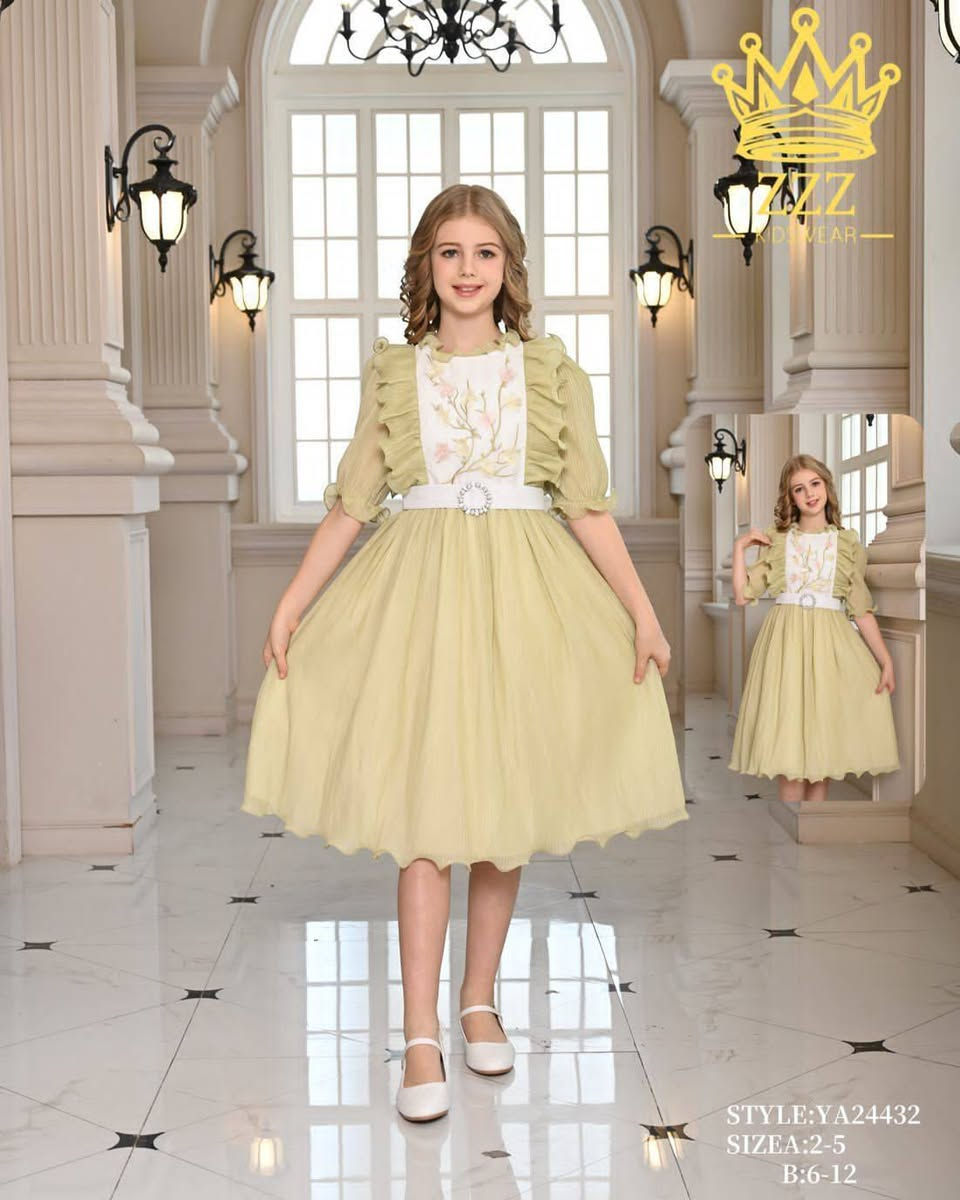 فساتين انيقة مميزة للبنوتات باشكال متنوعة للعيد 
القياسات /6سنه الى 20 سنه 🍒👗
يتوفر فساتين محيرة 
العنوان/ محل الحلم  راوه الجديدة مقابل كماليات مهند
نتشرف بزيارتكم❤


**إذا كنت صاحب هذا الإعلان وتريد حذفه لأي سبب، رجاءا أرسل رسالة إلى الدعم الفني**